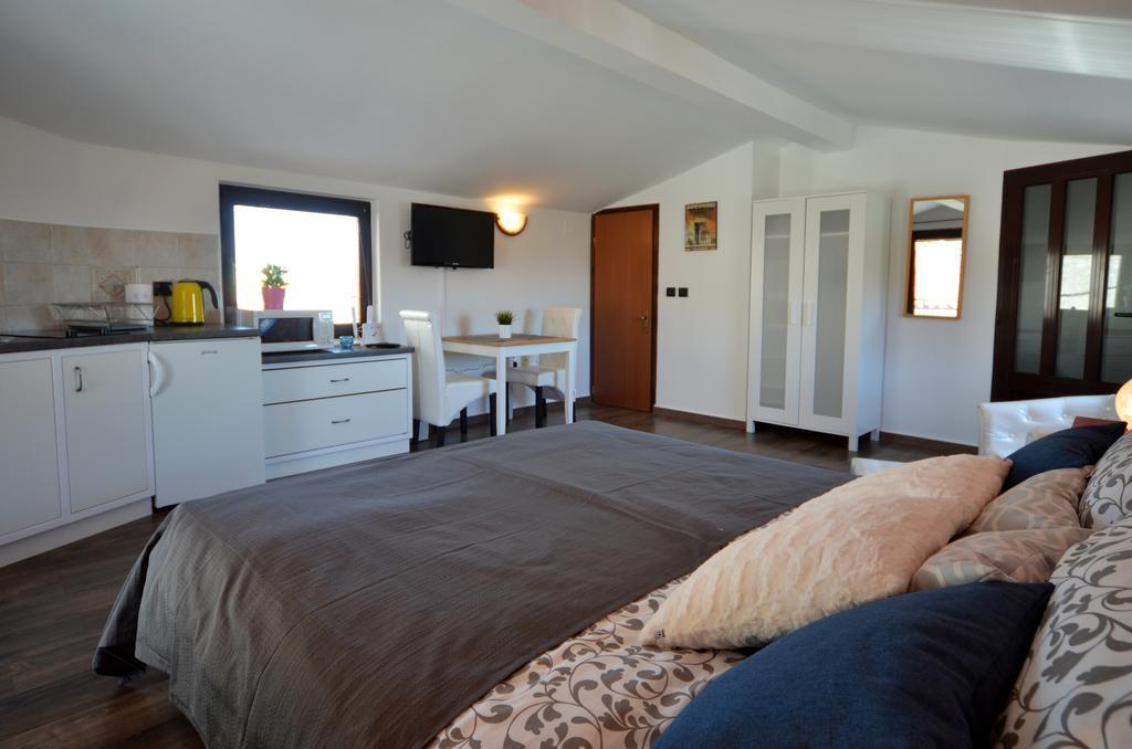 Apartments In Rovinj Centre Room photo